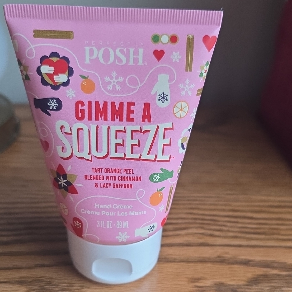 Perfectly Posh Gimme a Squeeze Hand Crème - Pink and White